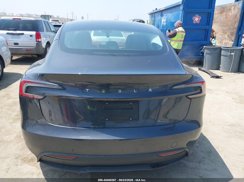 AtlanticExpress - Tesla Model 3