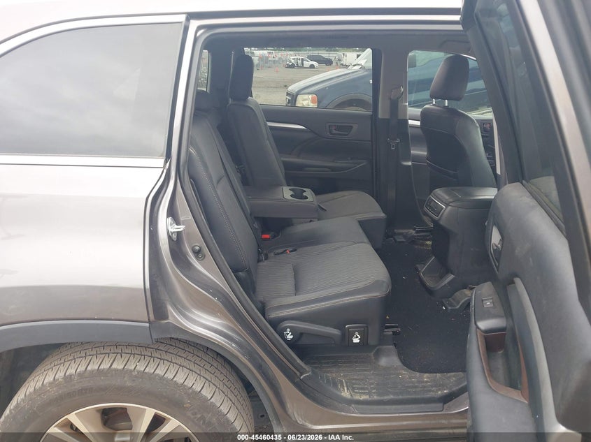 2015 TOYOTA HIGHLANDER auction photo 8