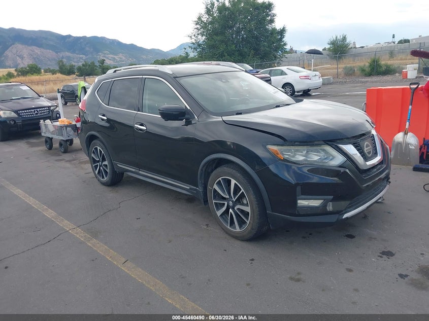2017 NISSAN ROGUE auction photo 1