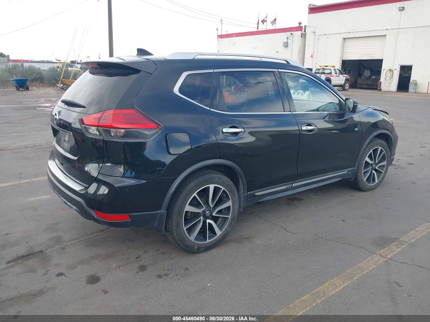 2017 NISSAN ROGUE auction photo 4