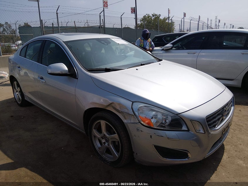Vin: yv1622fs1c2084051, lot: 45958604, volvo s60 t5 2012 img_1