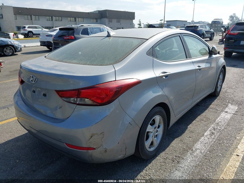 2015 HYUNDAI ELANTRA auction photo 4