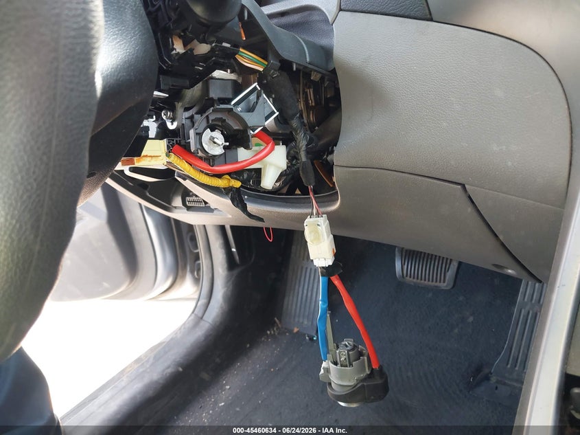 2015 HYUNDAI ELANTRA auction photo 6
