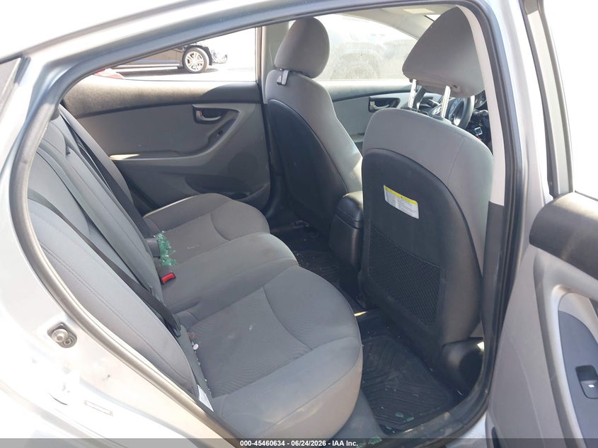 2015 HYUNDAI ELANTRA auction photo 8