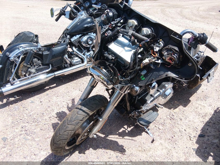 2011 HARLEY-DAVIDSON STREET GLIDE SPORT_BIKE 2