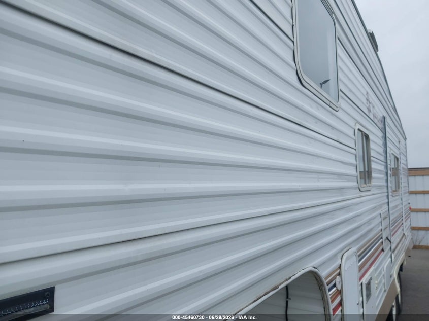 2002 FLEETWOOD TERRY FREEDOM 275A 5TH WHL TRAVEL TRAILER auction photo 6