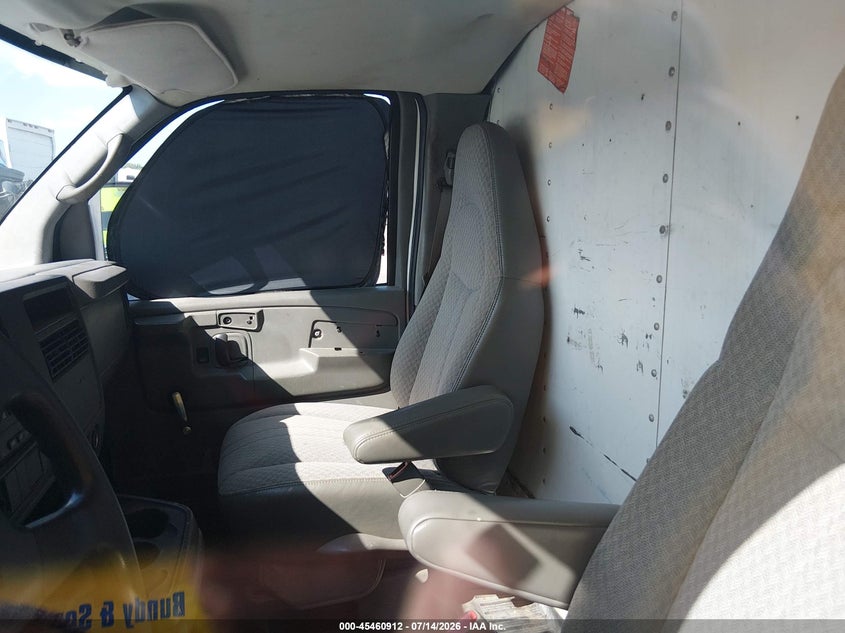 2005 CHEVROLET EXPRESS CUTAWAY auction photo 7