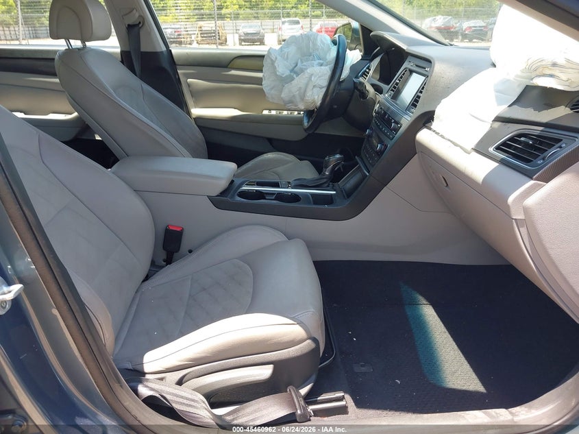 2015 HYUNDAI SONATA auction photo 5