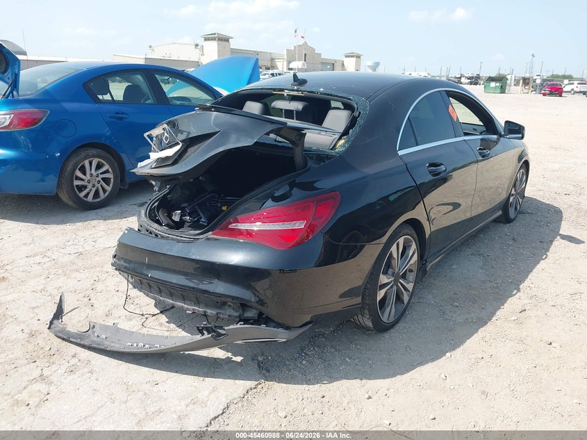 2019 MERCEDES-BENZ CLA 250 — zdjęcie 4