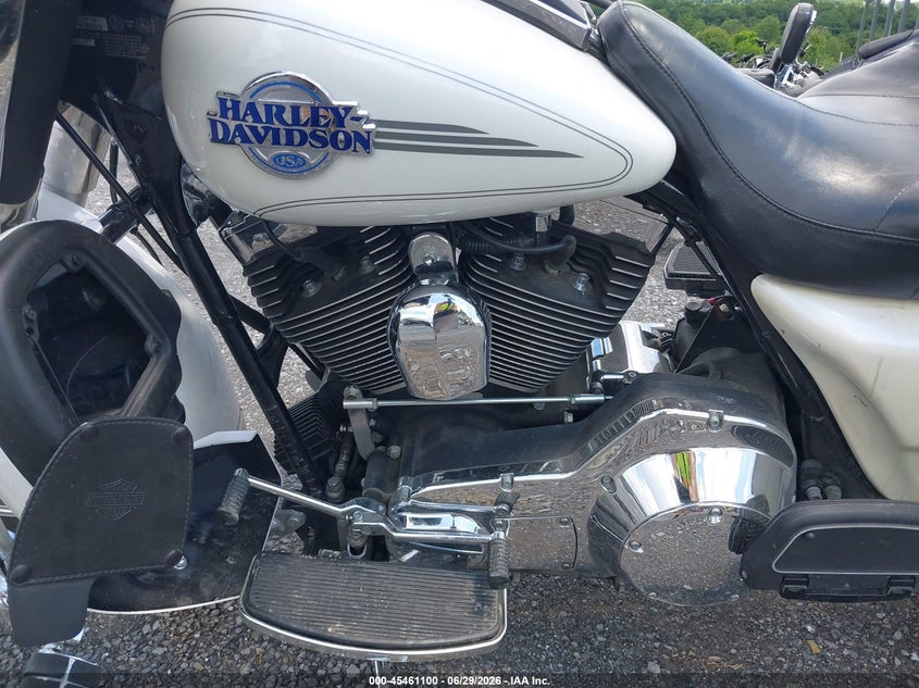 2006 Harley-Davidson Flhtcui VIN: 1HD1FCW196Y695138 Lot: 45461100