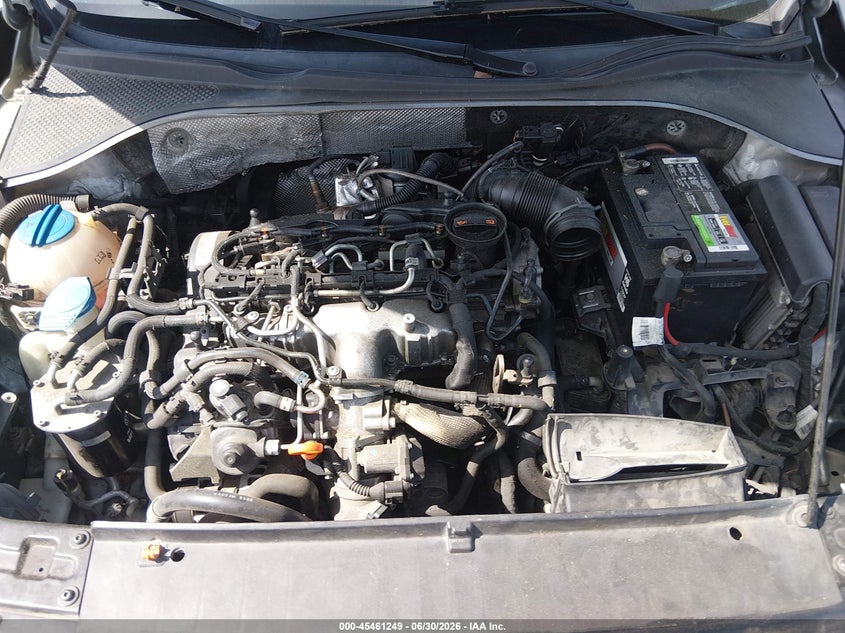 2013 VOLKSWAGEN PASSAT SEDAN 2.0L I-4 DI, DOHC, TURBO, 140HP