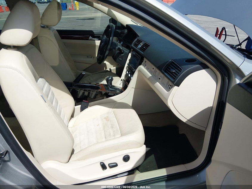 2013 VOLKSWAGEN PASSAT SEDAN 2.0L I-4 DI, DOHC, TURBO, 140HP