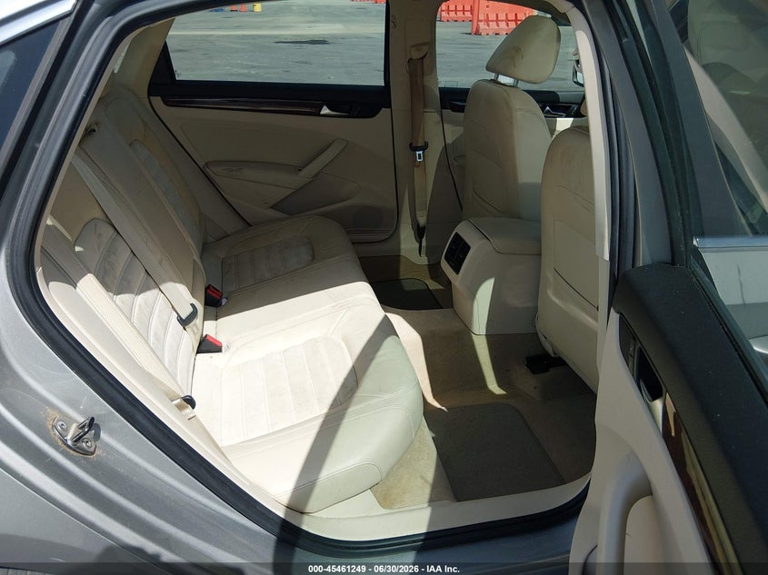 2013 VOLKSWAGEN PASSAT SEDAN 2.0L I-4 DI, DOHC, TURBO, 140HP
