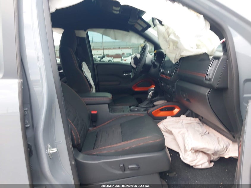2025 NISSAN FRONTIER auction photo 5