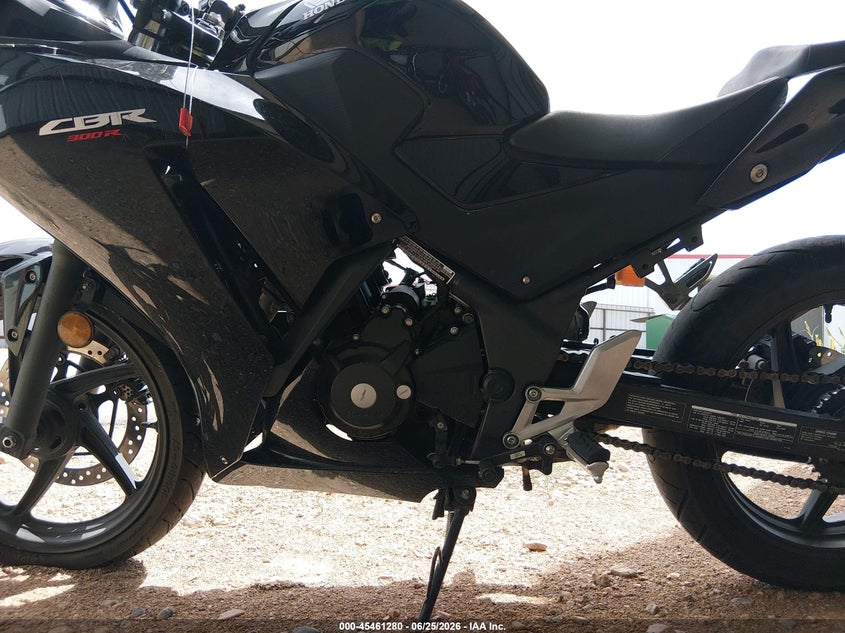2015 Honda Cbr300 R VIN: MLHNC5108F5100395 Lot: 45461280