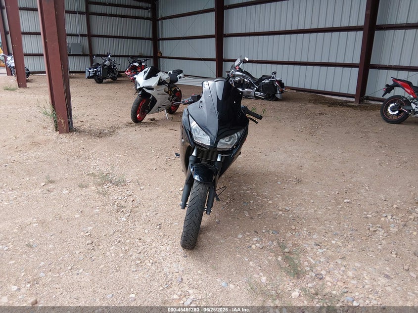 2015 HONDA CBR300 auction photo 5