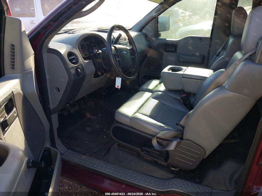 2004 FORD F-150 auction photo 8