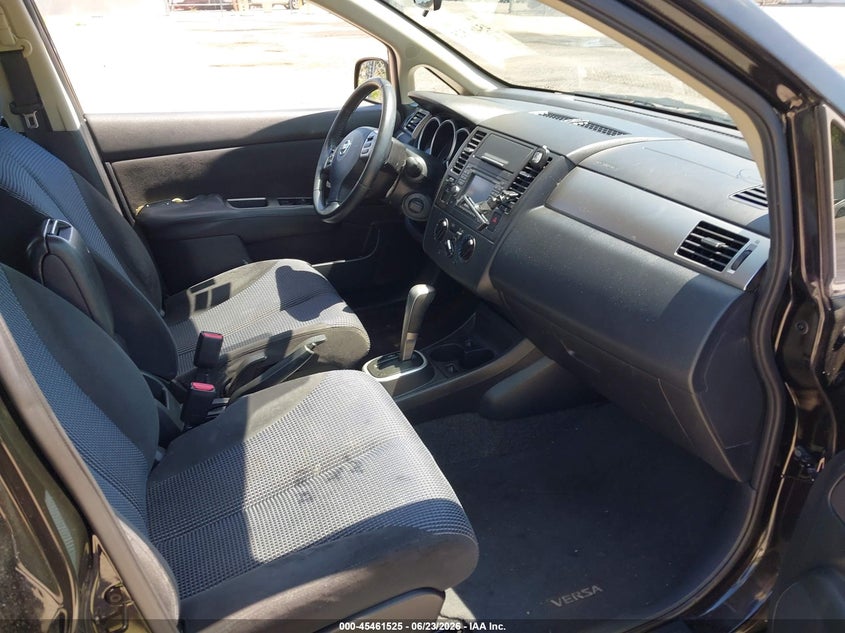 2011 NISSAN VERSA auction photo 5