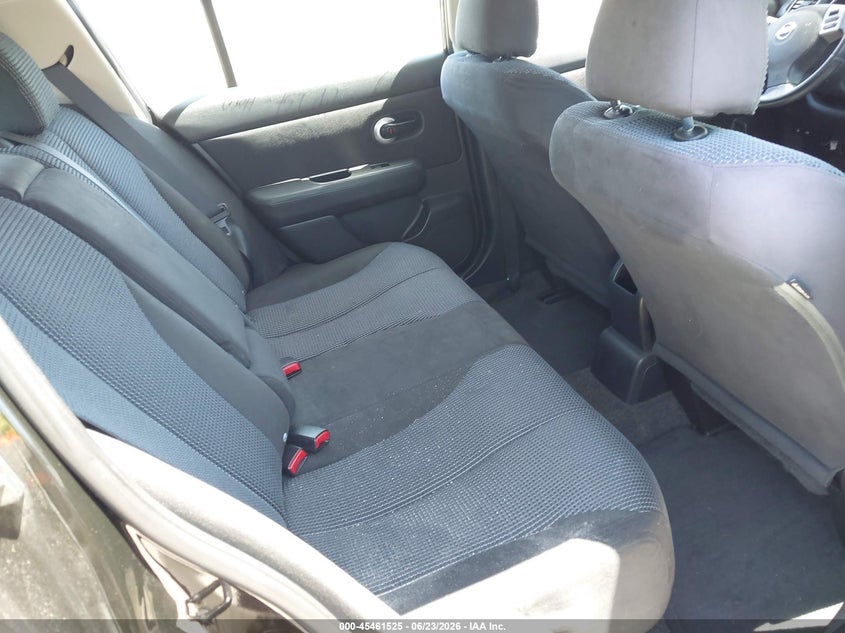 2011 NISSAN VERSA auction photo 8