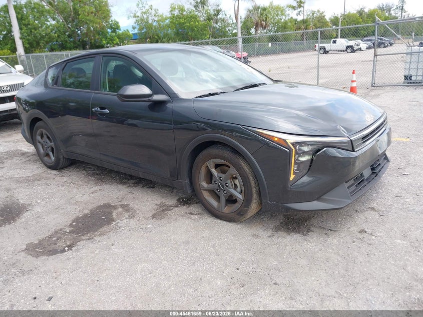 Vin: 3kpft4de8se094475, lot: 45959772, kia k4 lxs 2025 img_1