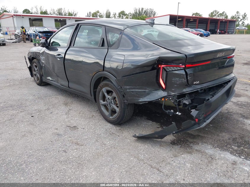 Vin: 3kpft4de8se094475, lot: 45959772, kia k4 lxs 20253