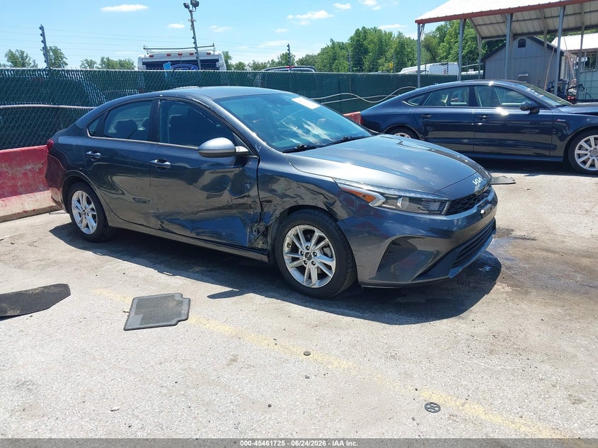 Vin: 3kpf24adxpe627223, lot: 45959838, kia forte lxs 2023 img_1