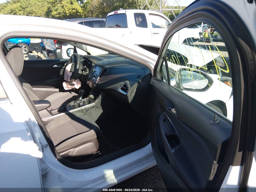 2017 CHEVROLET CRUZE auction photo 5