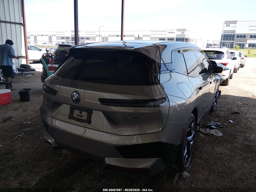 2025 BMW IX auction photo 4