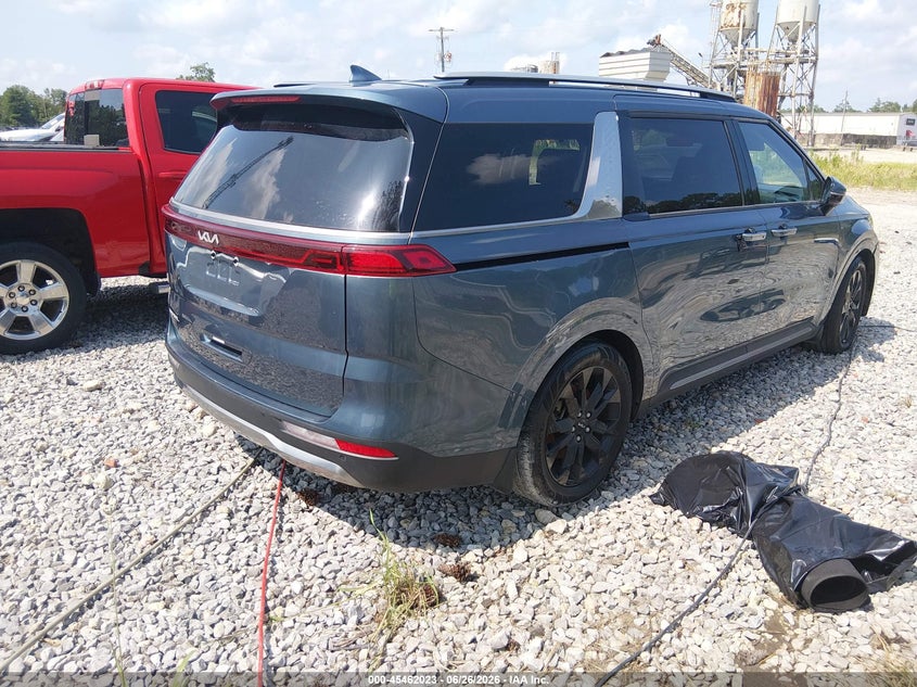 2024 KIA CARNIVAL MPV auction photo 4