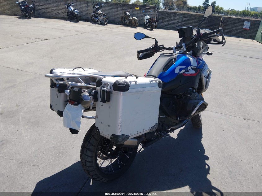 2024 BMW R 1300 auction photo 4