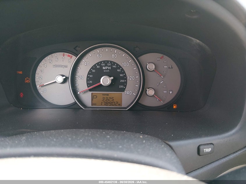 2007 Kia Rondo Ex V6 VIN: KNAFG526677104575 Lot: 45462136