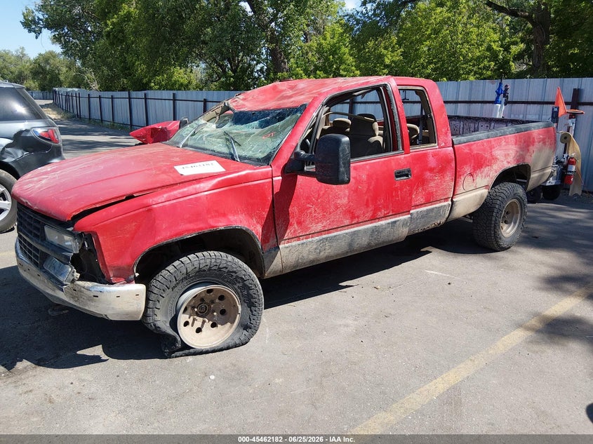 1998 Chevrolet C/K 1500 Fleetside, All Over, IAAI, VIN 1GCEK19R1WR120269 — photo 2