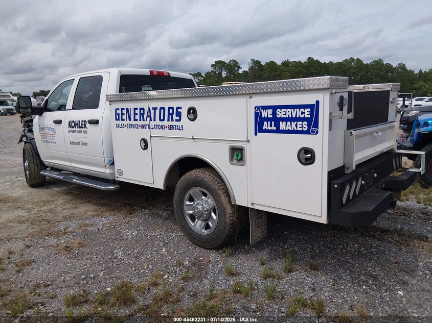 2024 RAM 3500 CHASSIS auction photo 3