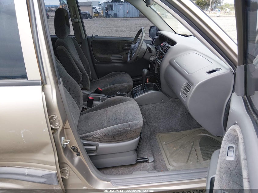 2002 CHEVROLET TRACKER auction photo 5