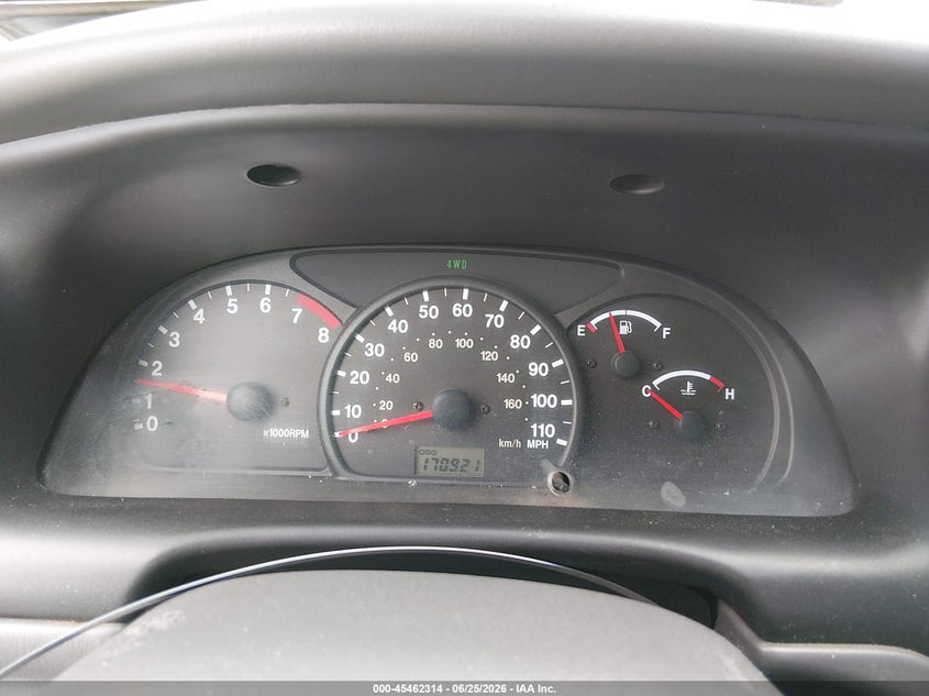 2002 CHEVROLET TRACKER auction photo 7