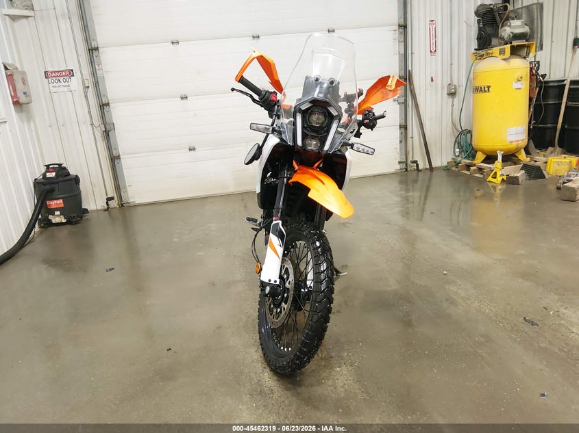 2025 KTM 390 auction photo 5