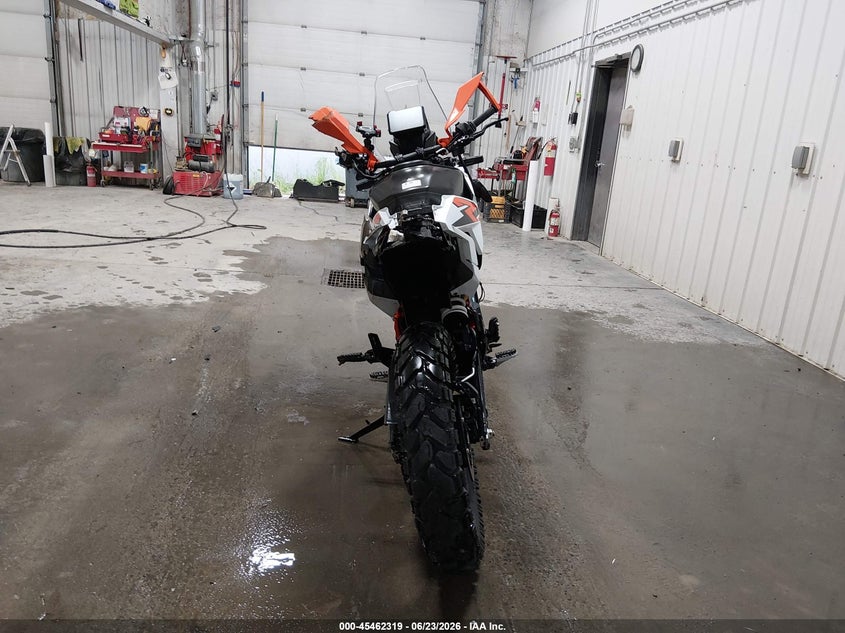 2025 KTM 390 auction photo 6