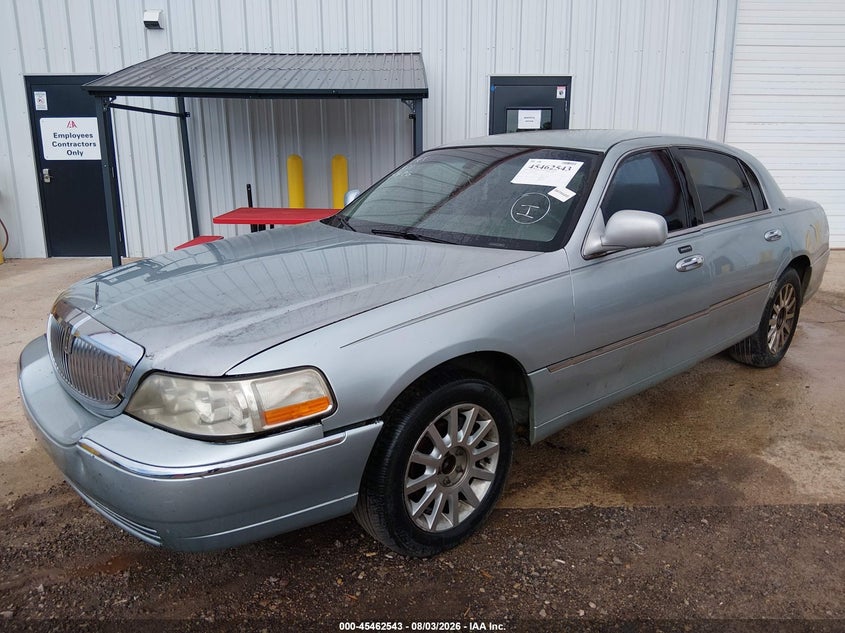 2007 LINCOLN TOWN CAR auction photo 2