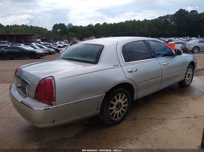 2007 LINCOLN TOWN CAR auction photo 4