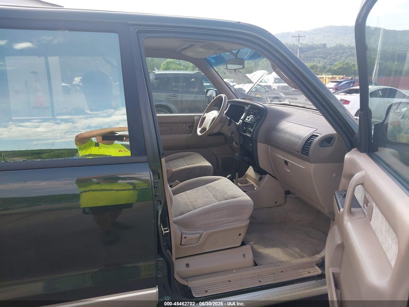 2002 ISUZU TROOPER SPORT UTILITY VEHICLE 3.5L V-6 DOHC, 215HP