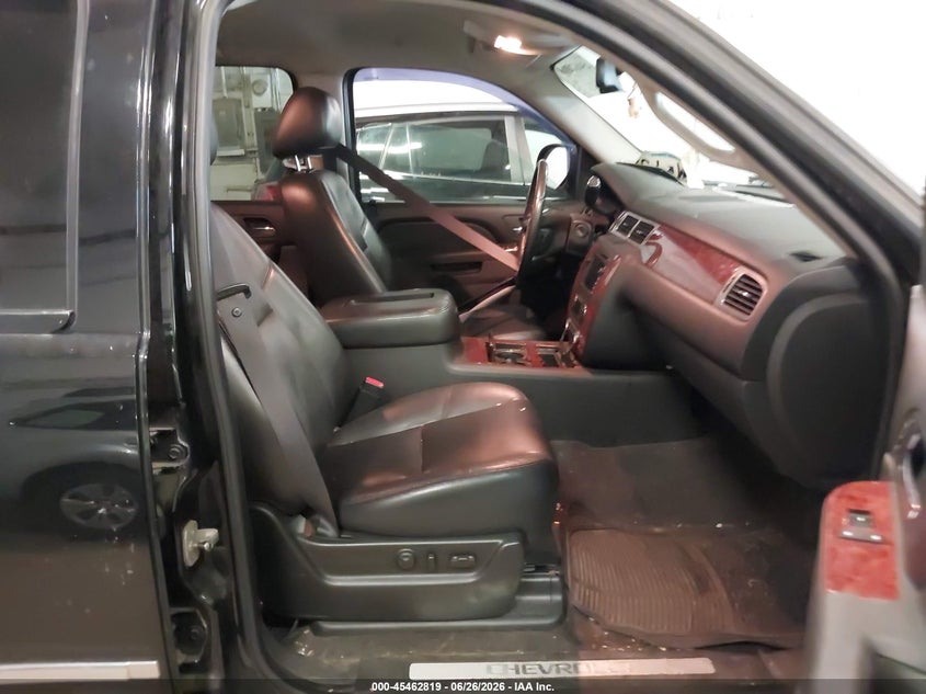 2011 CHEVROLET AVALANCHE 1500 auction photo 5