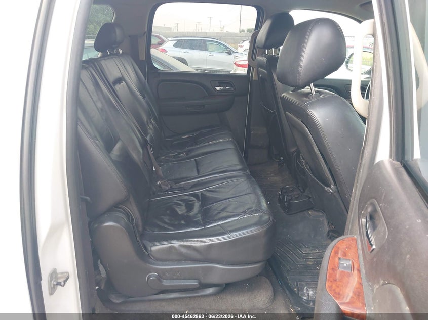 2010 CHEVROLET SUBURBAN 1500 auction photo 8
