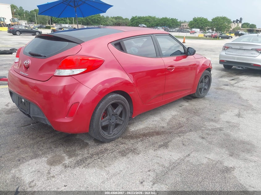 2015 Hyundai Veloster VIN: KMHTC6AD0FU228859 Lot: 45462867