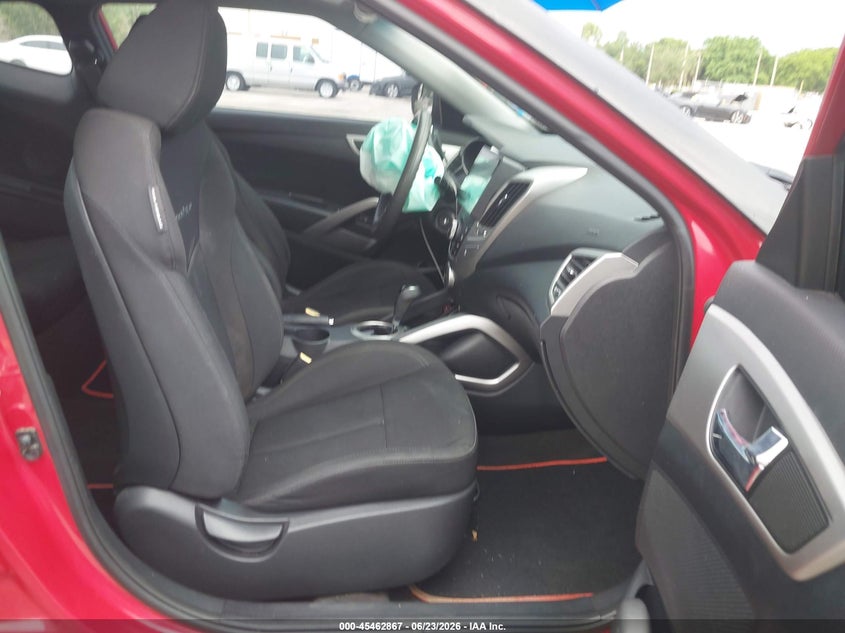 2015 Hyundai Veloster VIN: KMHTC6AD0FU228859 Lot: 45462867