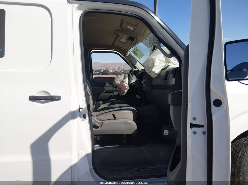 2014 NISSAN NV CARGO NV2500 HD auction photo 5