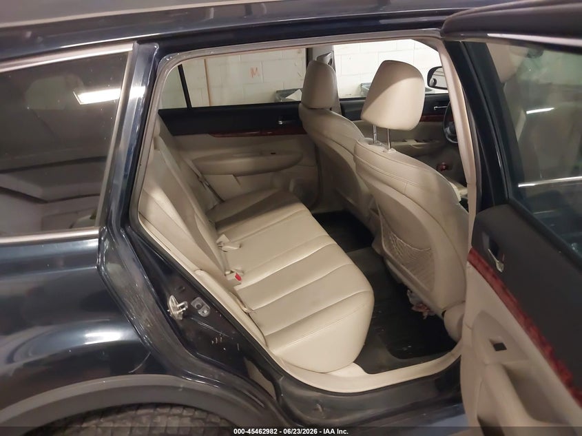 2012 SUBARU OUTBACK auction photo 8