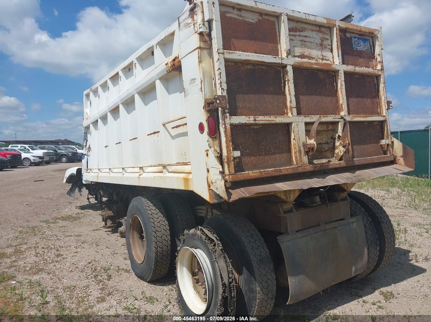 1993 WHITE/GMC CONVENTIONAL auction photo 3