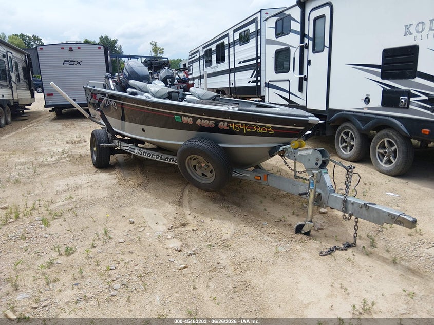 2003 LUND 17' auction photo 1