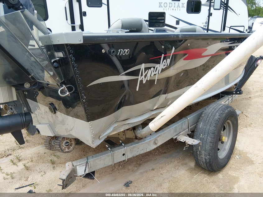 2003 LUND 17' auction photo 6