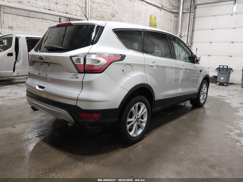 Vin: 1fmcu9gd6hua41344, lot: 45961374, ford escape se 20174